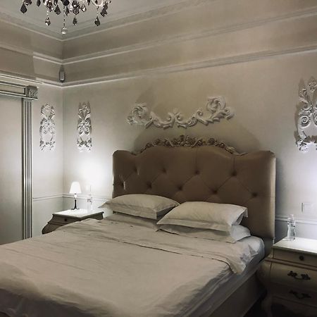 Kiev Lypki Signature Apartments Room photo